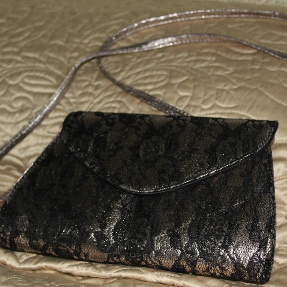 Neiman Marcus Lacy Envelope Clutch - Picture 4 of 6